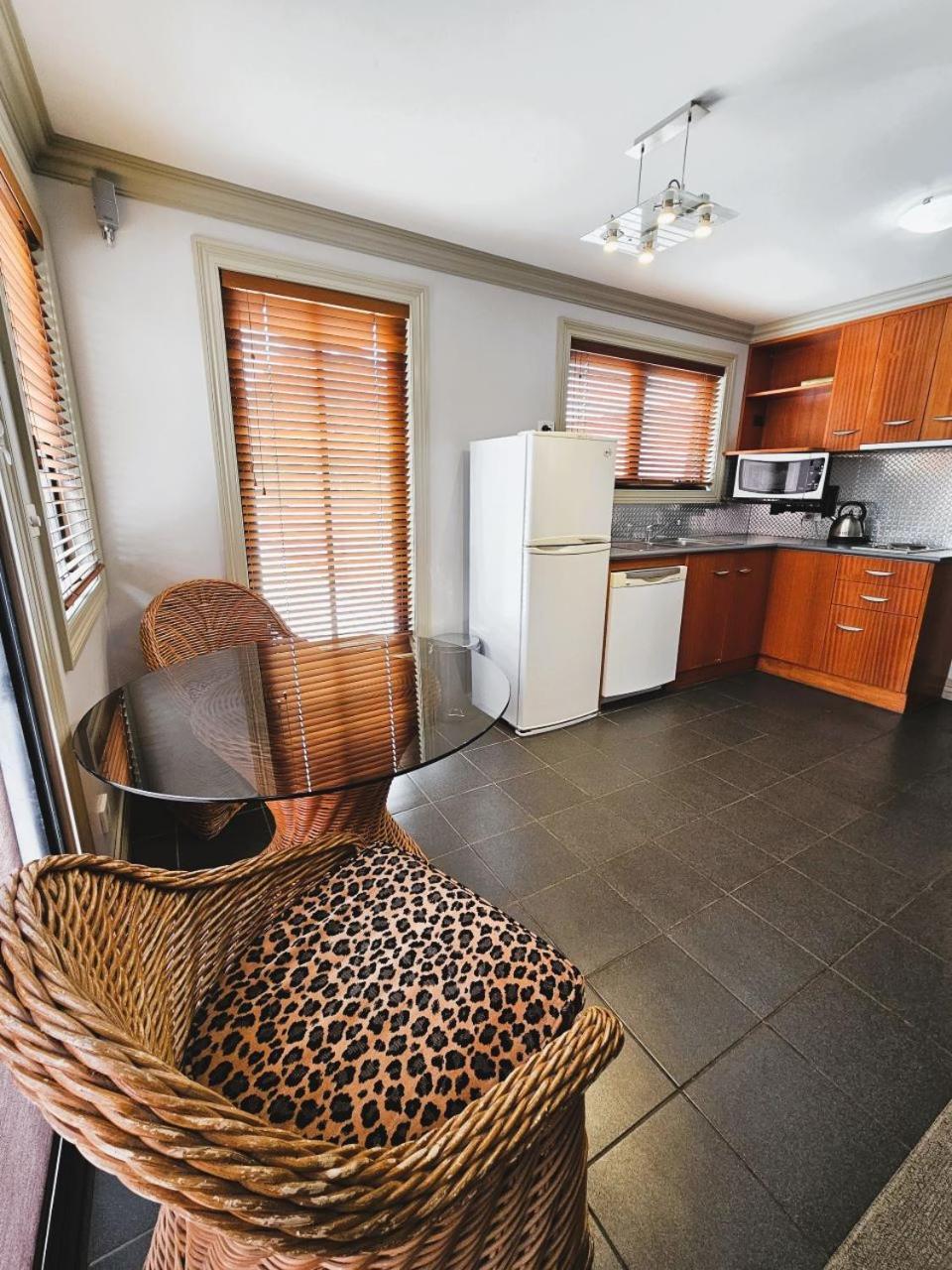 The Camperdown Mill Aparthotel Bagian luar foto